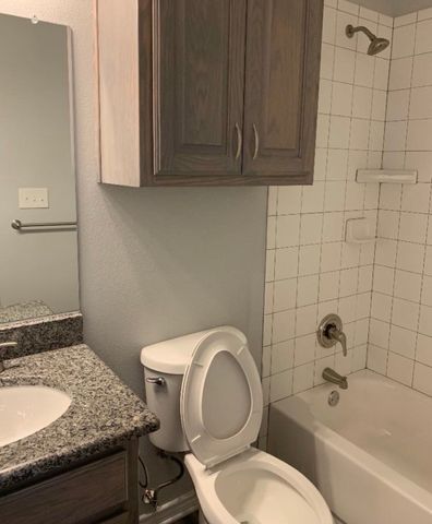 133 W Britton 202, Krum, TX 76249