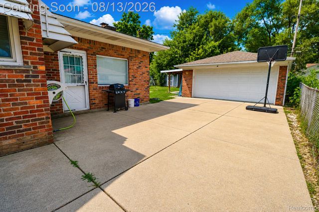 141 Lathers Street, Garden City, MI 48135