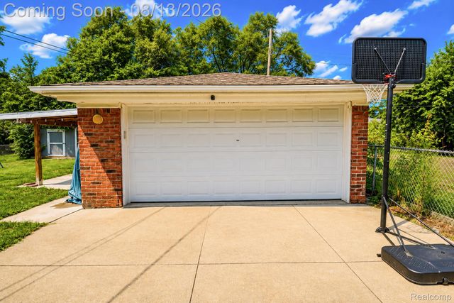 141 Lathers Street, Garden City, MI 48135