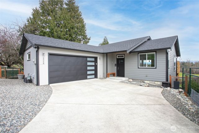 2068 Bakerscape Court, Ferndale, WA 98248