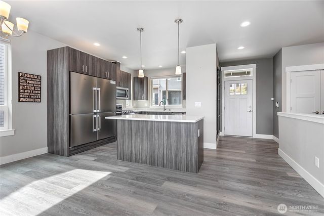 2068 Bakerscape Court, Ferndale, WA 98248