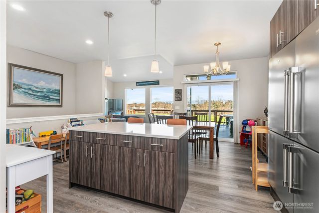 2068 Bakerscape Court, Ferndale, WA 98248