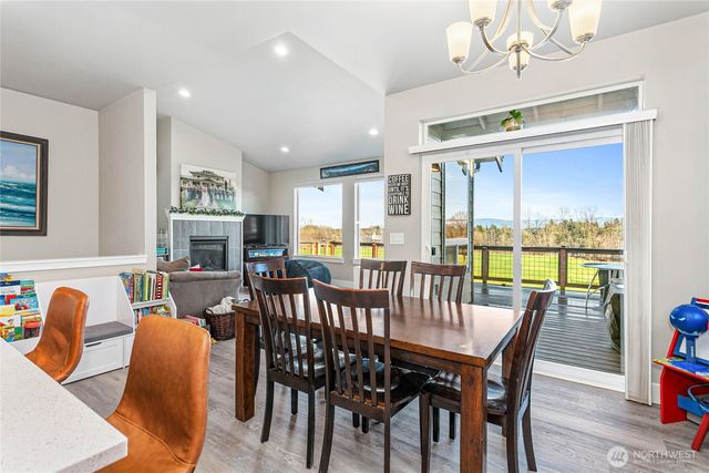 2068 Bakerscape Court, Ferndale, WA 98248