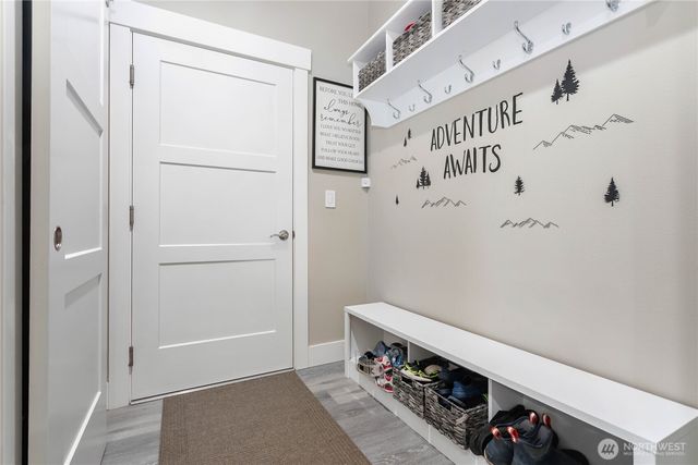 2068 Bakerscape Court, Ferndale, WA 98248