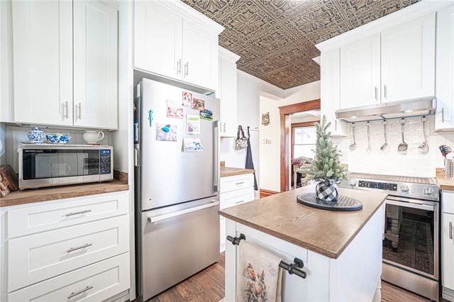 418 Boyles Ave, New Castle, PA 16101