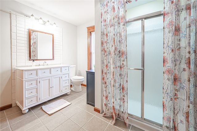 418 Boyles Ave, New Castle, PA 16101