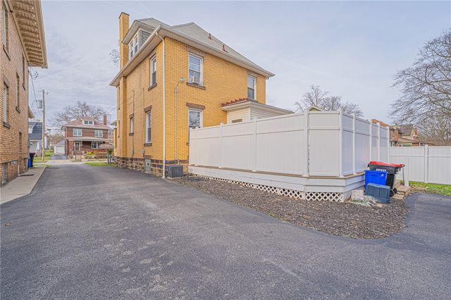 418 Boyles Ave, New Castle, PA 16101