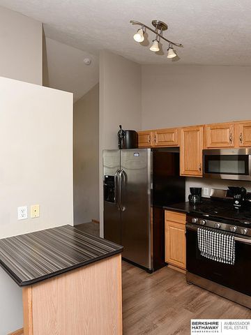 7232 S 179th Street, Omaha, NE 68136