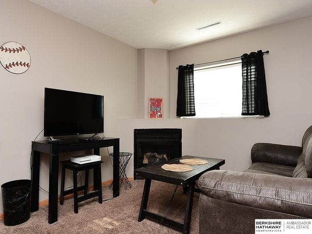 7232 S 179th Street, Omaha, NE 68136
