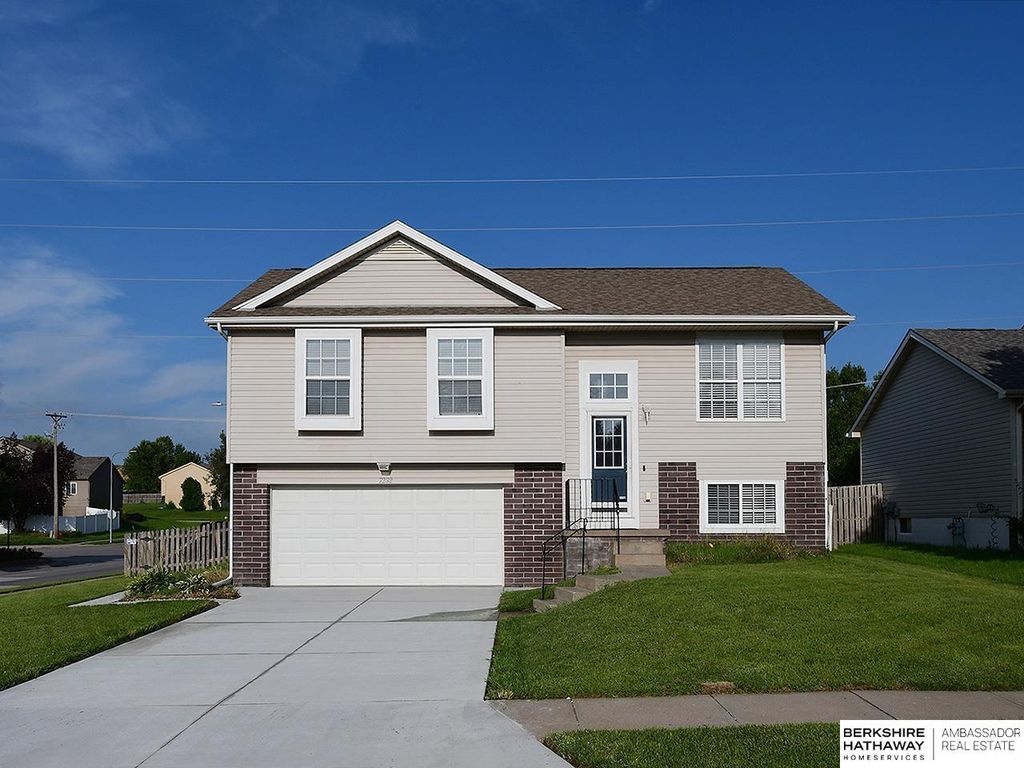 7232 S 179th Street, Omaha, NE 68136