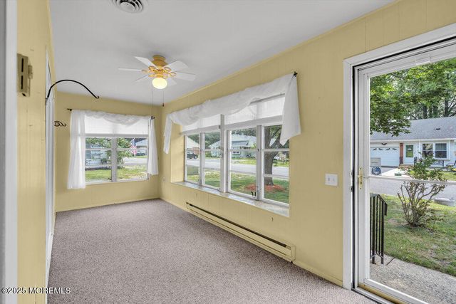 6 Quaker Lane, B, Whiting, NJ 08759