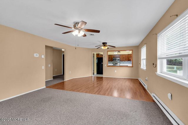 6 Quaker Lane, B, Whiting, NJ 08759