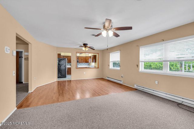 6 Quaker Lane, B, Whiting, NJ 08759