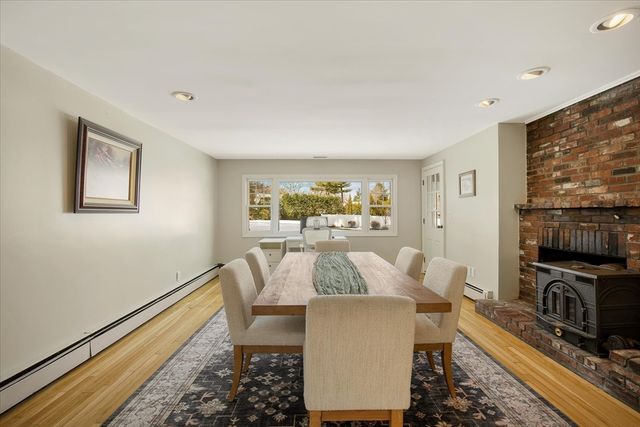 5 Lynn Lee Ter, East Bridgewater, MA 02333