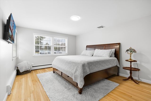 5 Lynn Lee Ter, East Bridgewater, MA 02333