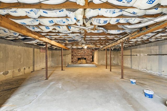 5 Lynn Lee Ter, East Bridgewater, MA 02333