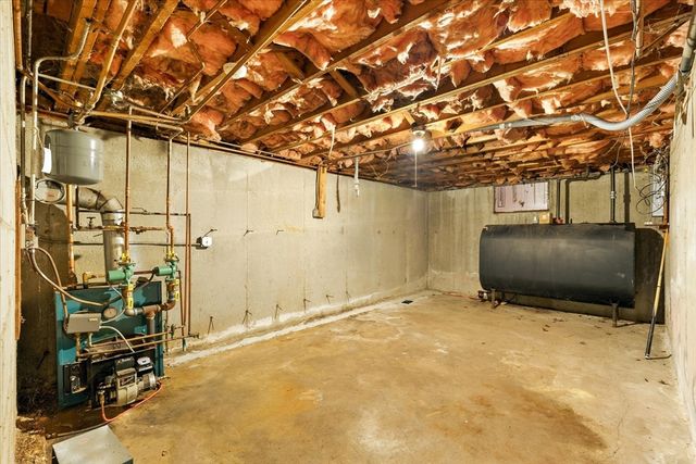 5 Lynn Lee Ter, East Bridgewater, MA 02333