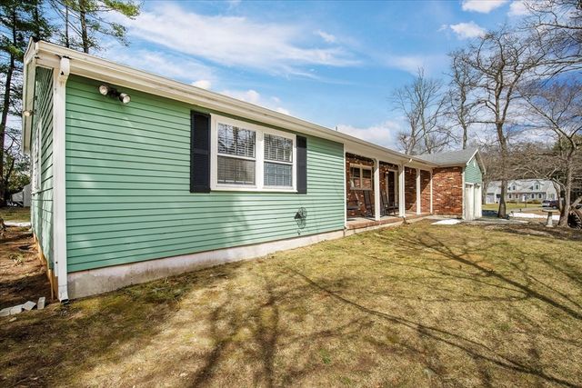 5 Lynn Lee Ter, East Bridgewater, MA 02333