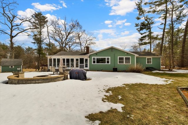 5 Lynn Lee Ter, East Bridgewater, MA 02333