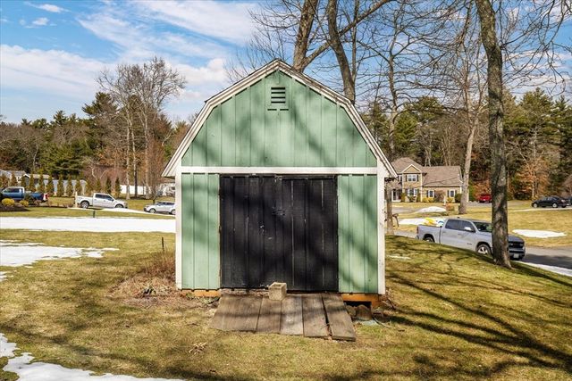 5 Lynn Lee Ter, East Bridgewater, MA 02333