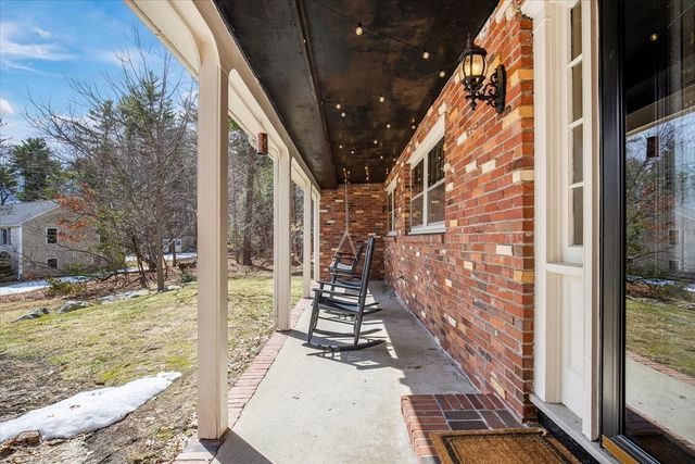 5 Lynn Lee Ter, East Bridgewater, MA 02333