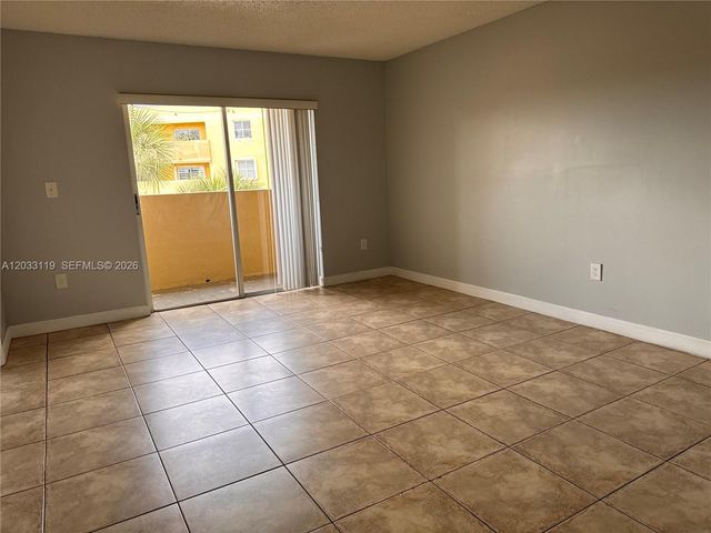 14931 SW 82nd Lane 18403, Miami, FL 33193