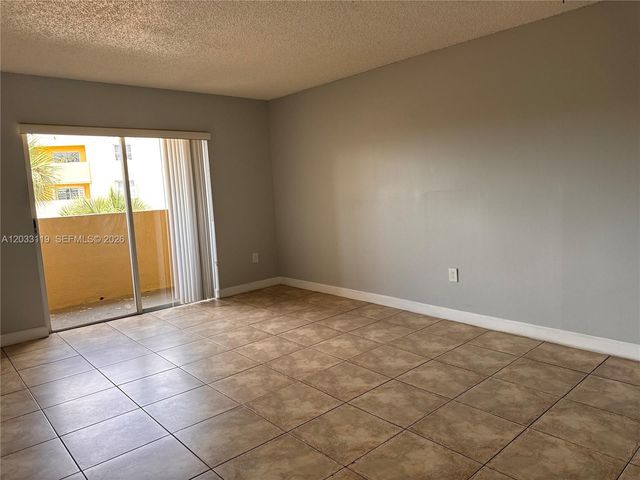14931 SW 82nd Lane 18403, Miami, FL 33193