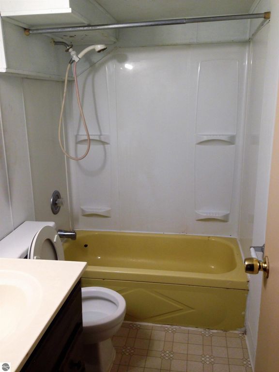 Image 13 of property listing at 905 E High, Mt Pleasant, MI 48858