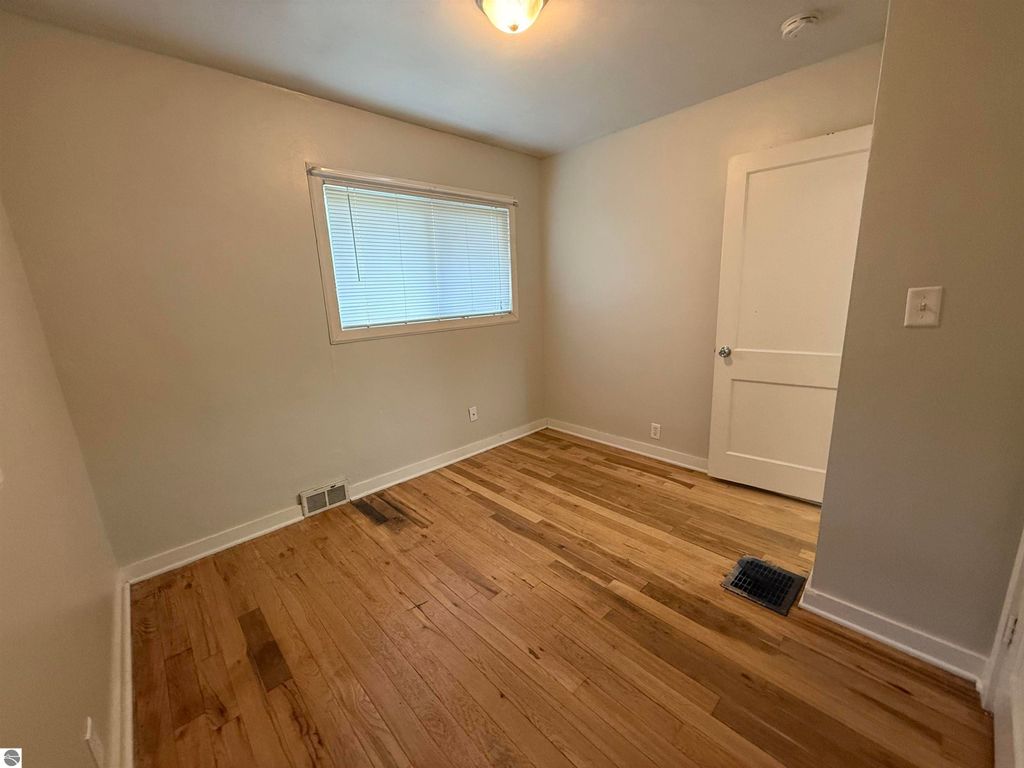 Image 19 of property listing at 905 E High, Mt Pleasant, MI 48858