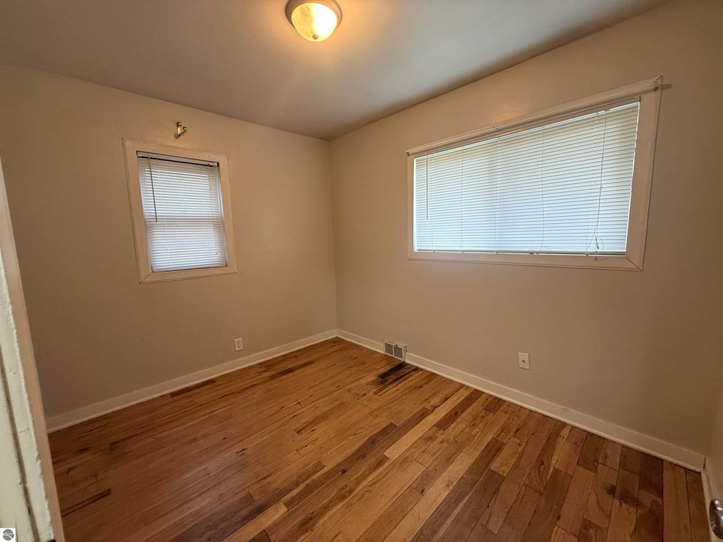 Image 20 of property listing at 905 E High, Mt Pleasant, MI 48858