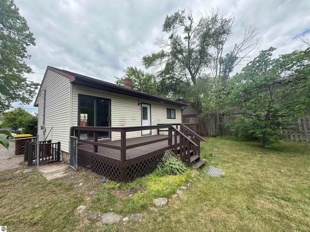 Image 22 of property listing at 905 E High, Mt Pleasant, MI 48858