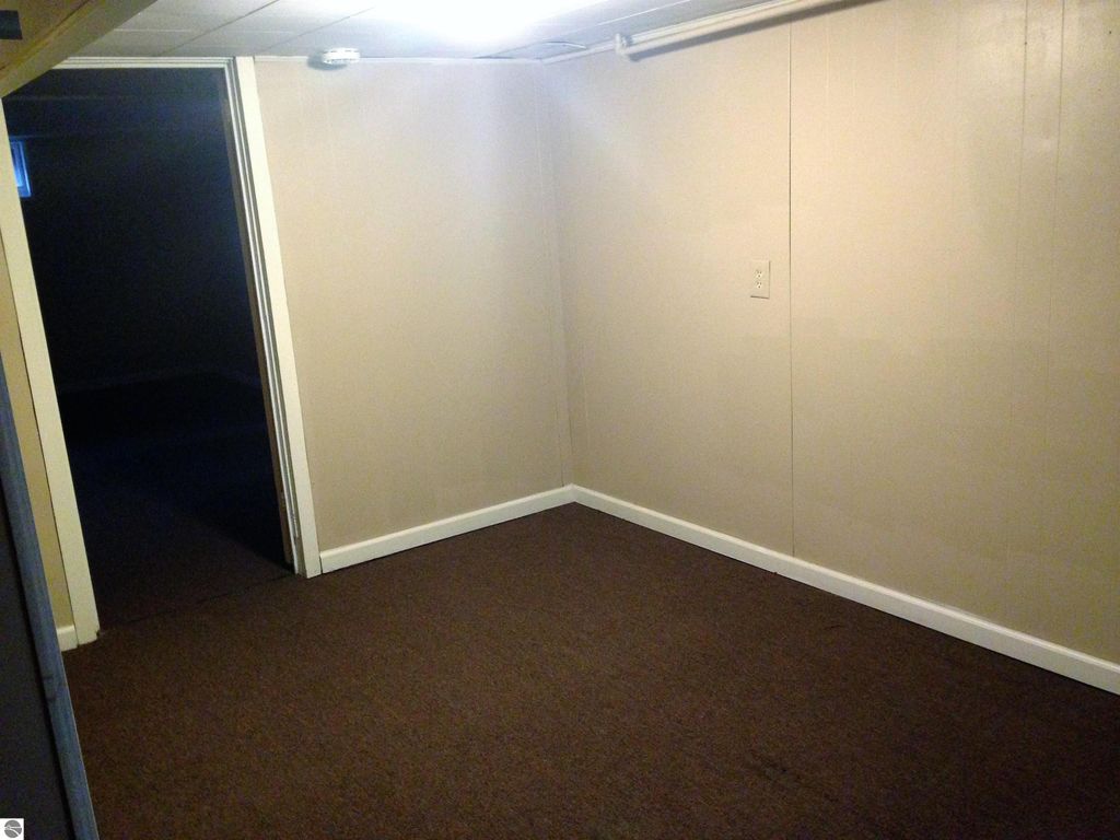 Image 7 of property listing at 905 E High, Mt Pleasant, MI 48858