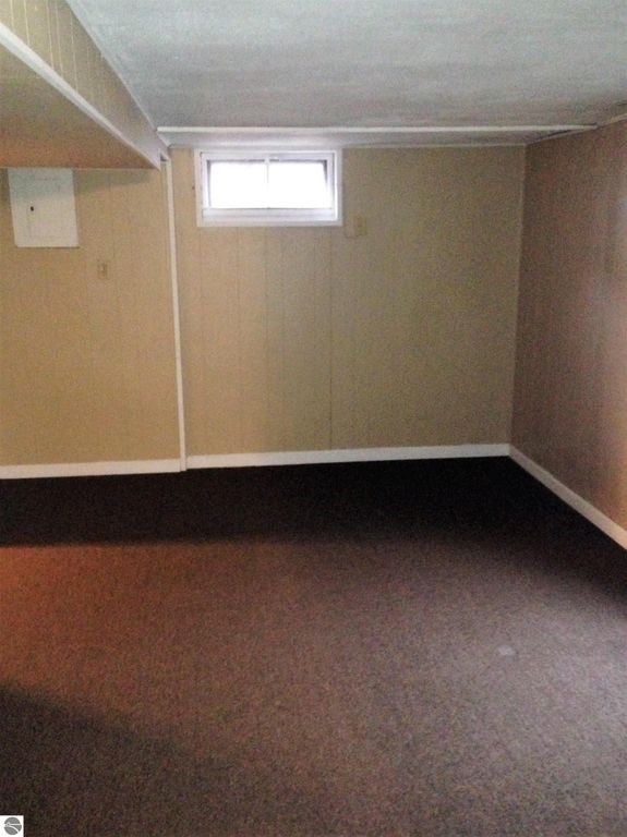 Image 8 of property listing at 905 E High, Mt Pleasant, MI 48858