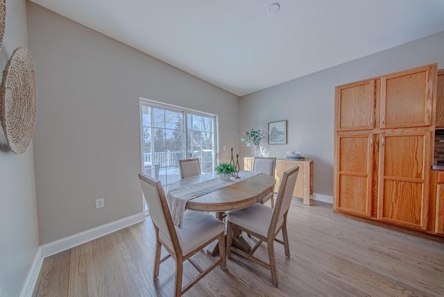 255 Lakeridge DRIVE, Oconomowoc, WI 53066