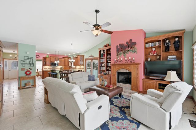 12100 W Native Trail, Yorktown, IN 47396