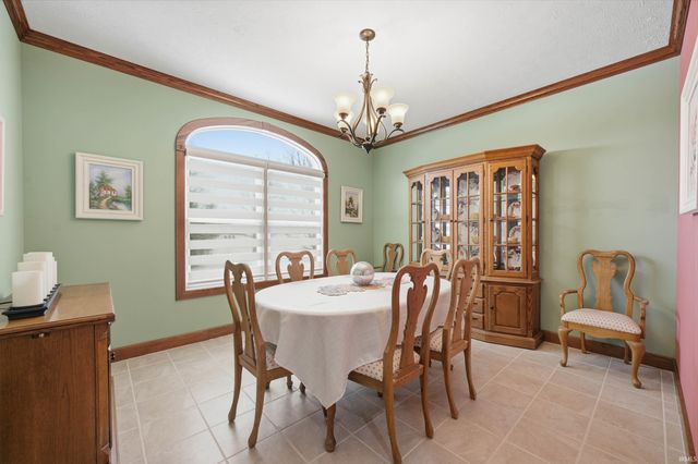 12100 W Native Trail, Yorktown, IN 47396