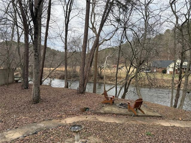 658 Navaho Way, Ellijay, GA 30540