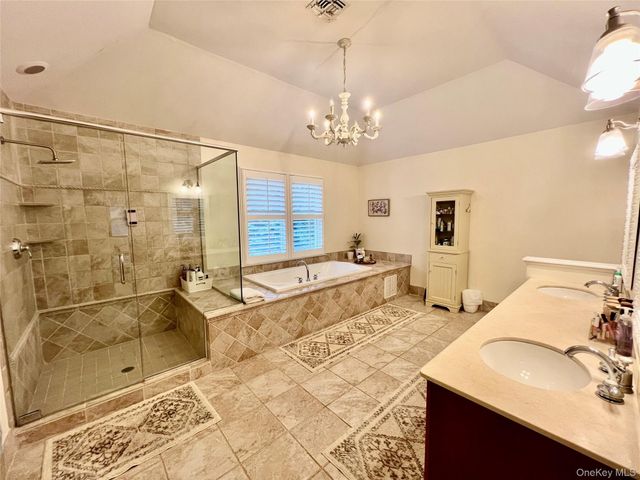 3 Wyona Court, Huntington, NY 11743