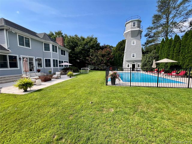 3 Wyona Court, Huntington, NY 11743