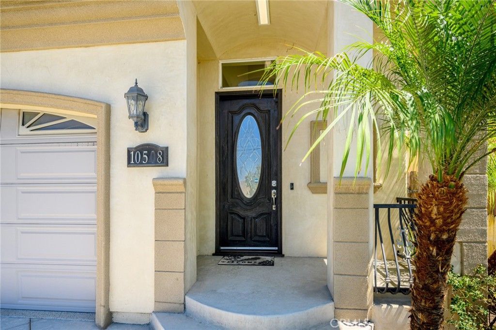 10508 Fernglen Avenue, Tujunga, CA 91042 — photo 2