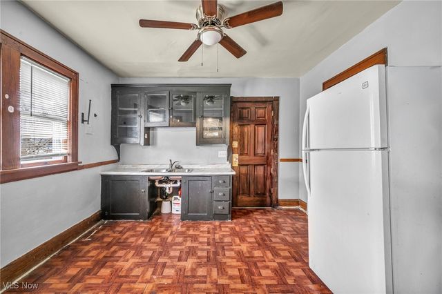 9818 Aetna Road, Cleveland, OH 44105