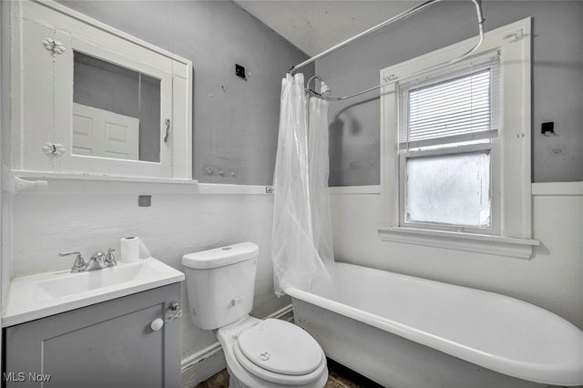 9818 Aetna Road, Cleveland, OH 44105