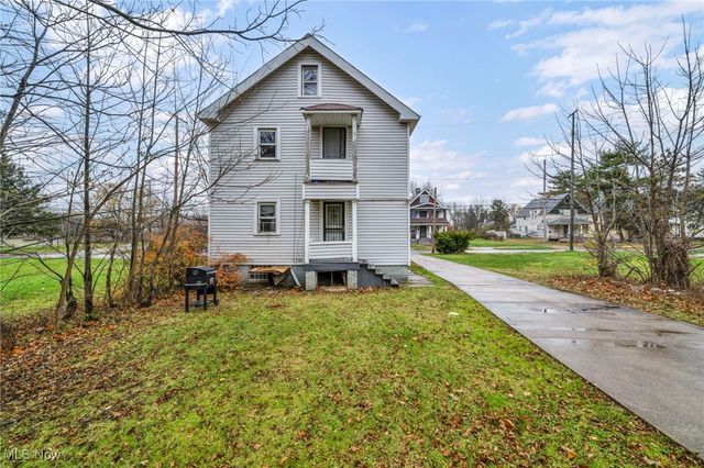 9818 Aetna Road, Cleveland, OH 44105