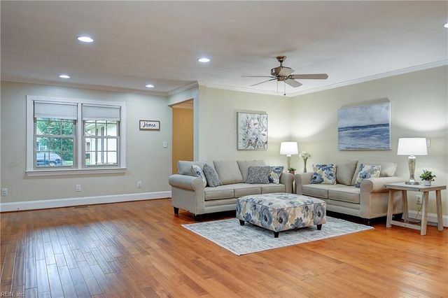5121 Lobaugh DR, Virginia Beach, VA 23464