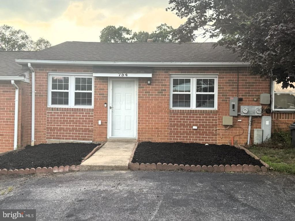 754 RED CLAY DR, Bear, DE 19701