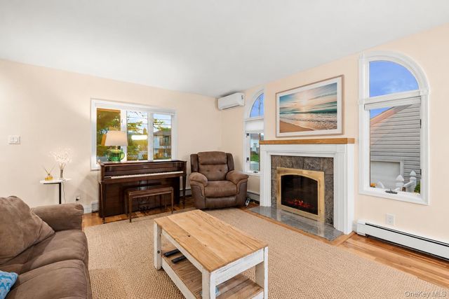 61 S Bay Avenue, Massapequa, NY 11758
