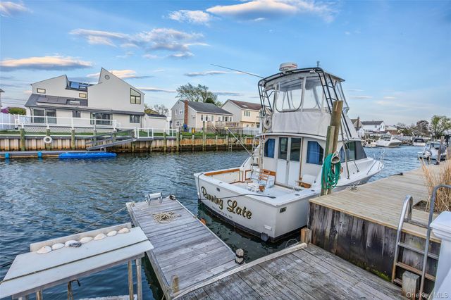 61 S Bay Avenue, Massapequa, NY 11758