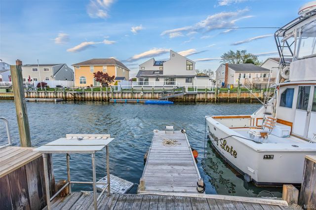 61 S Bay Avenue, Massapequa, NY 11758
