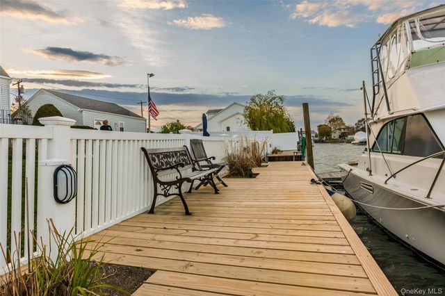 61 S Bay Avenue, Massapequa, NY 11758