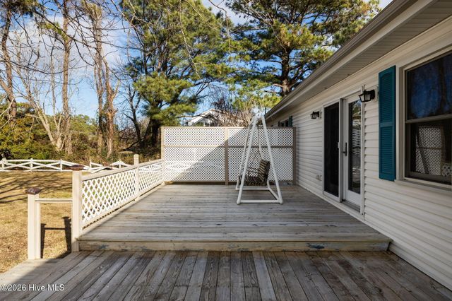 115 Olga Road, Beaufort, NC 28516